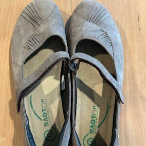 Naot Tan Beige Mary Jane Velcro Strap Shoes